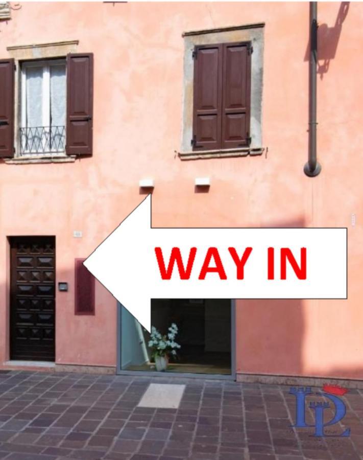 Appartement Desenzanoloft Stars In A Main Square à Desenzano del Garda Extérieur photo