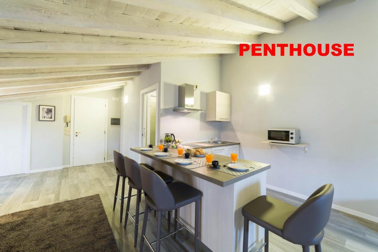 Appartement Desenzanoloft Stars In A Main Square à Desenzano del Garda Extérieur photo